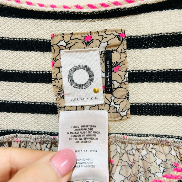 {Akemi+Kin} Floral Striped Top by Anthropologie - Picture 8 of 9